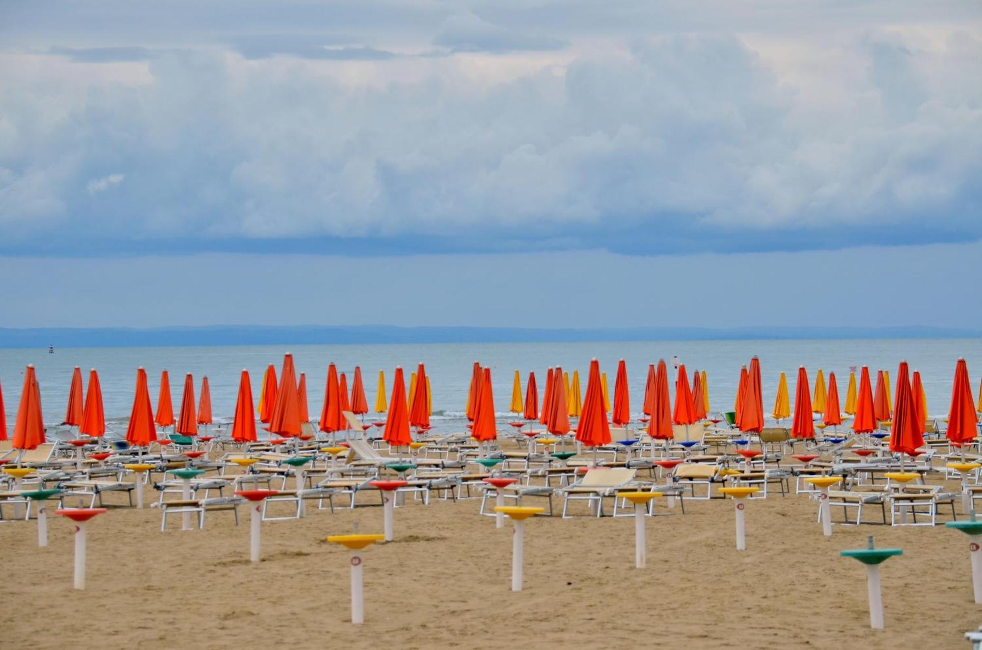 Hotel Etna Lignano Sabbiadoro Dış mekan fotoğraf