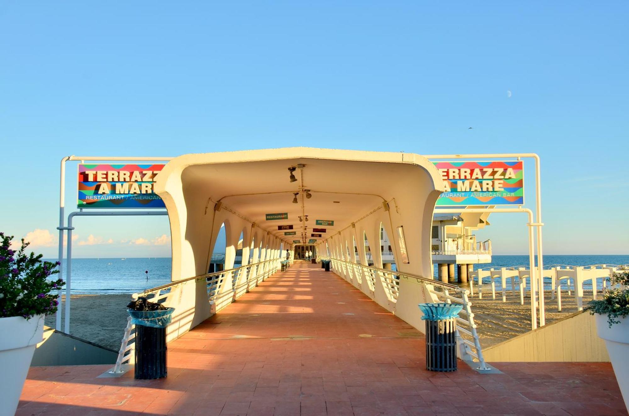 Hotel Etna Lignano Sabbiadoro Dış mekan fotoğraf