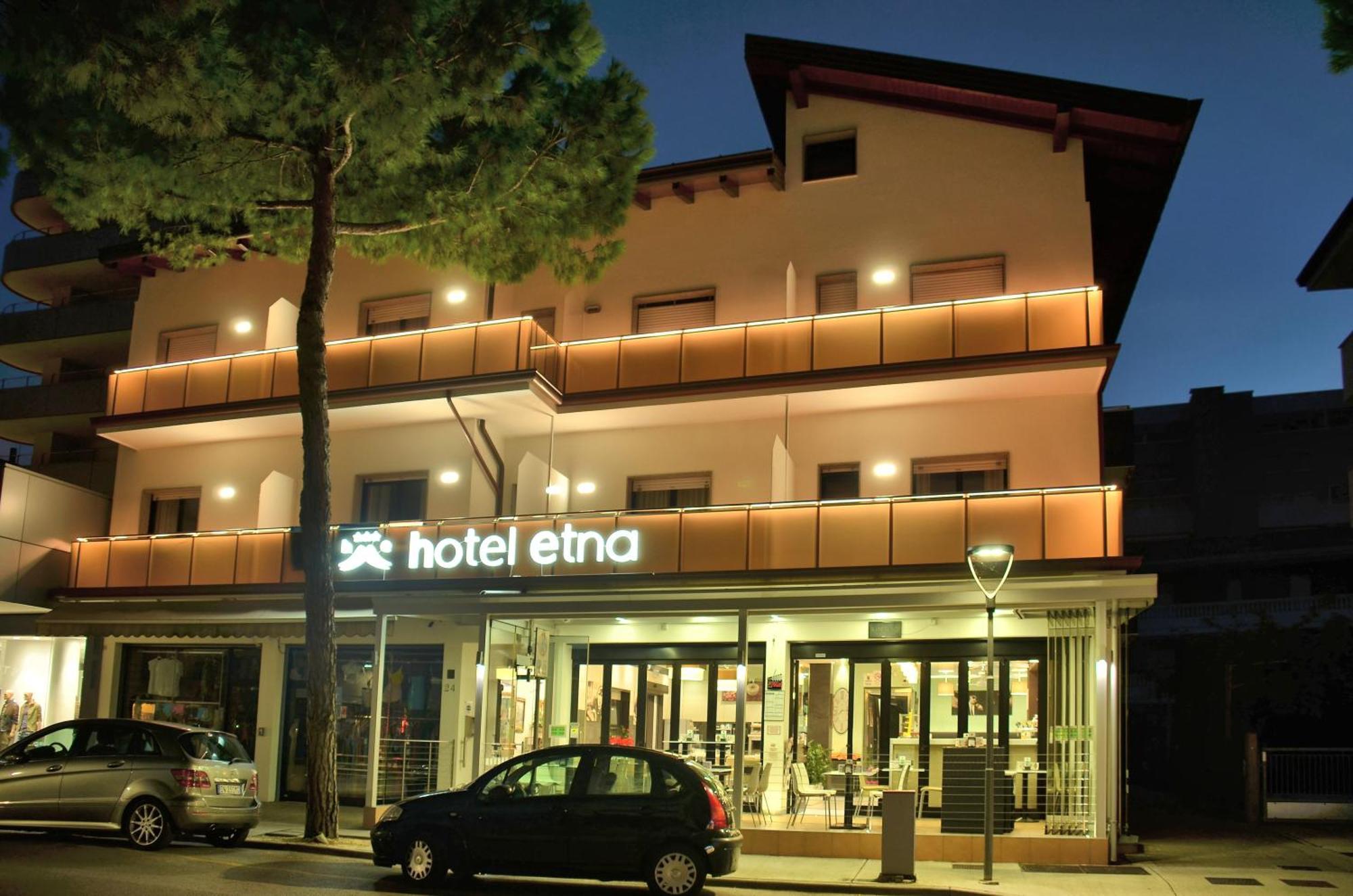 Hotel Etna Lignano Sabbiadoro Dış mekan fotoğraf