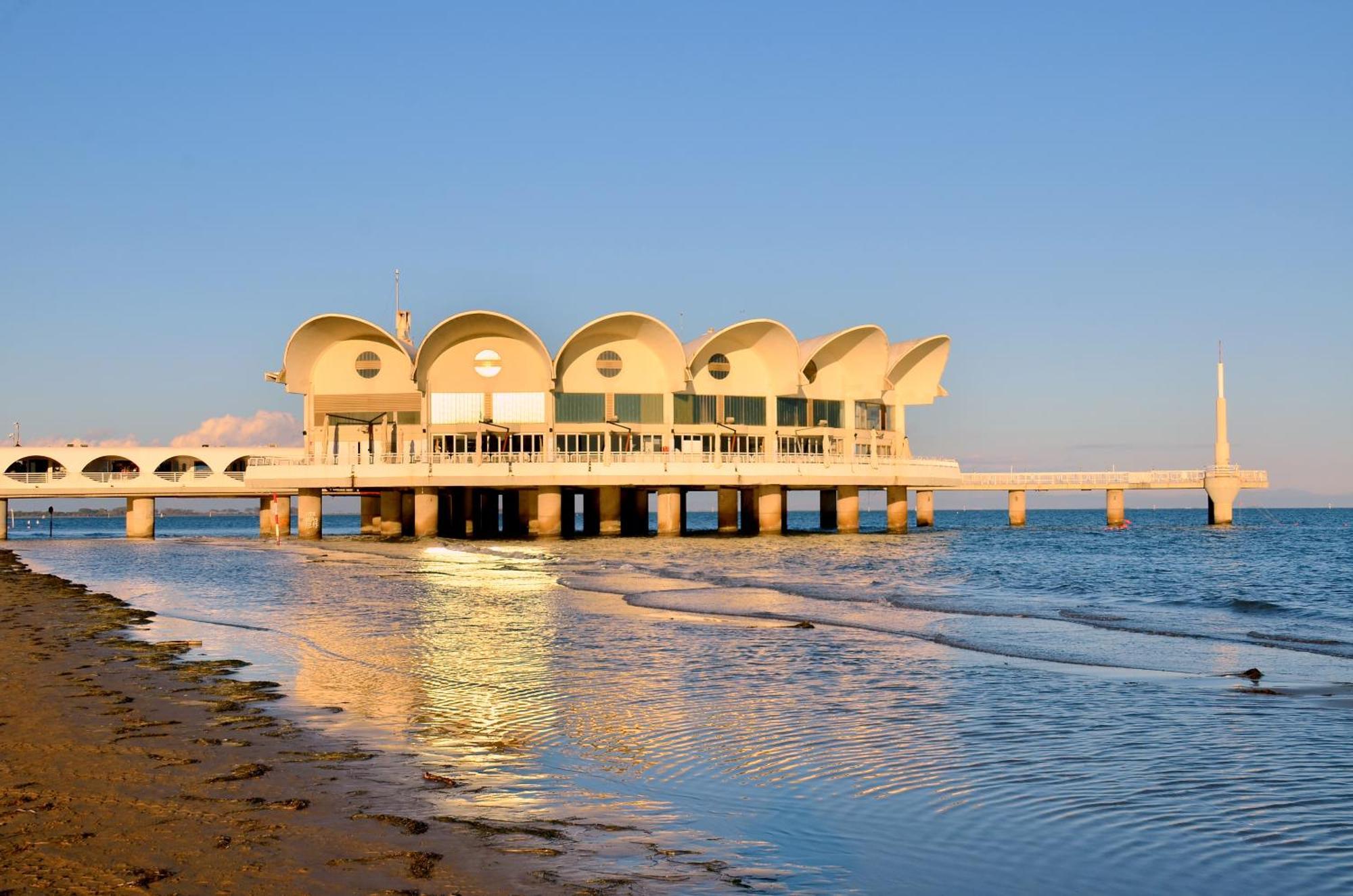 Hotel Etna Lignano Sabbiadoro Dış mekan fotoğraf