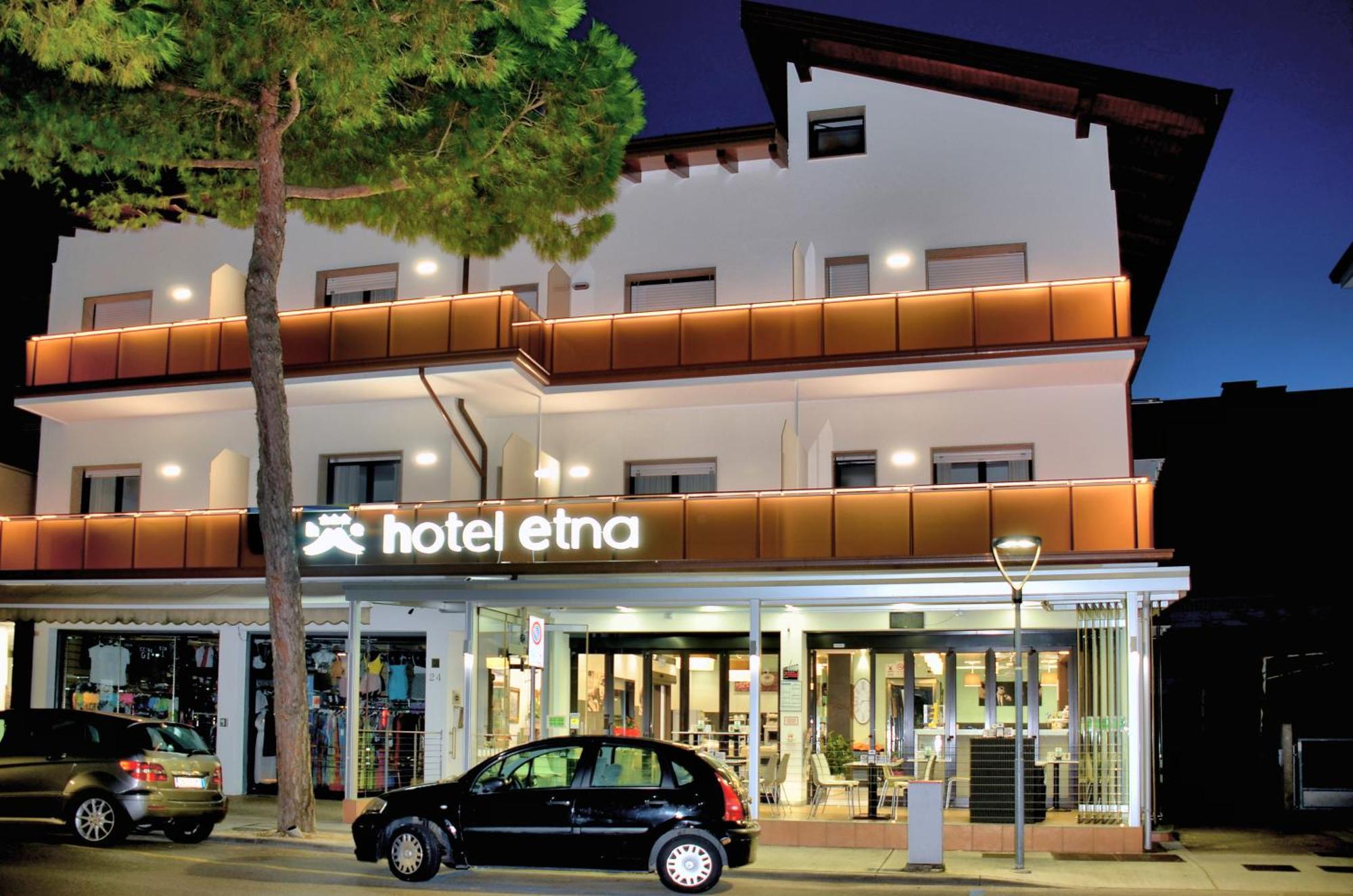 Hotel Etna Lignano Sabbiadoro Dış mekan fotoğraf
