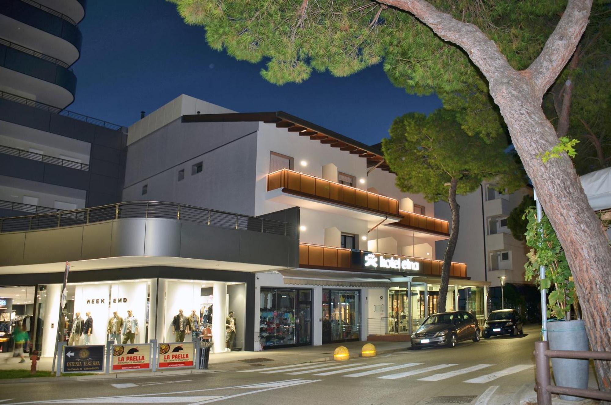 Hotel Etna Lignano Sabbiadoro Dış mekan fotoğraf