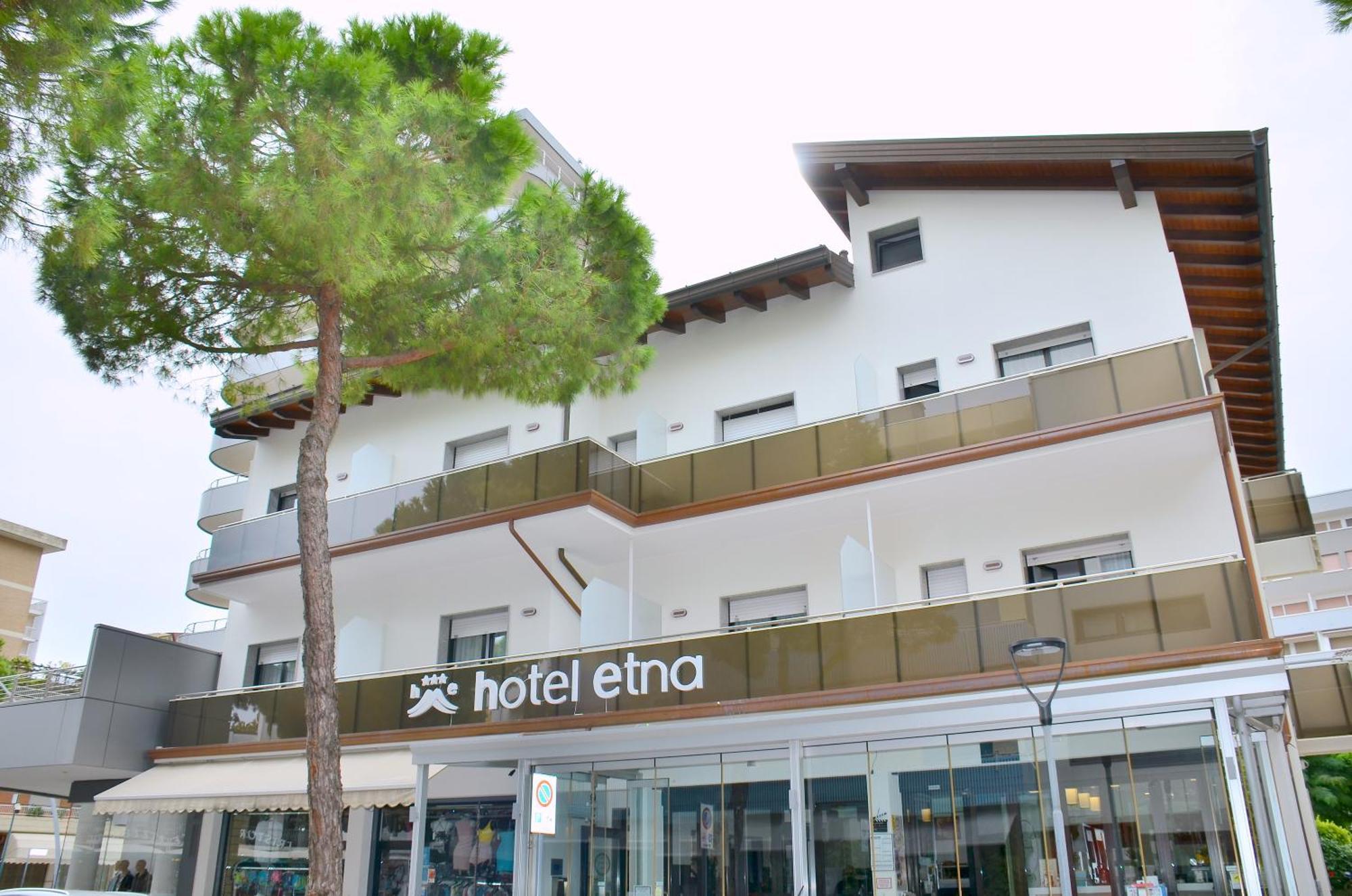 Hotel Etna Lignano Sabbiadoro Dış mekan fotoğraf